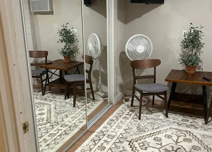 Pepper Apartment Mesa